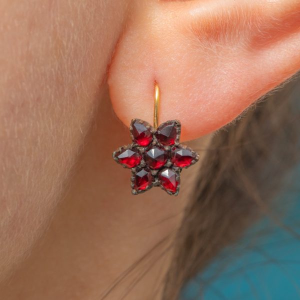 Victorian 9ct Gold Bohemian Garnet Flower Cluster Earrings, 2.60ct - Image 4