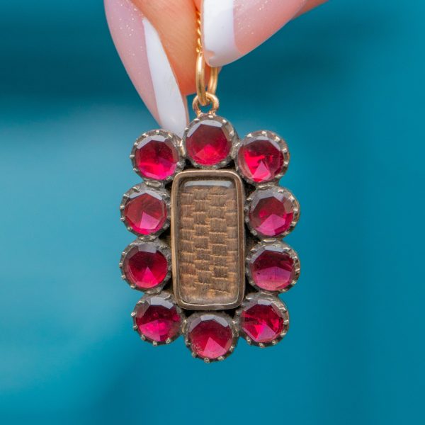 Georgian 9ct Gold Flat-Cut Garnet Mourning Pendant