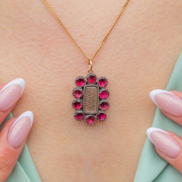 Georgian 9ct Gold Flat-Cut Garnet Mourning Pendant - Image 6