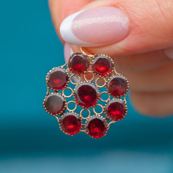 Queen Anne Georgian 9ct Gold Flat-Cut Garnet Cluster Pendant