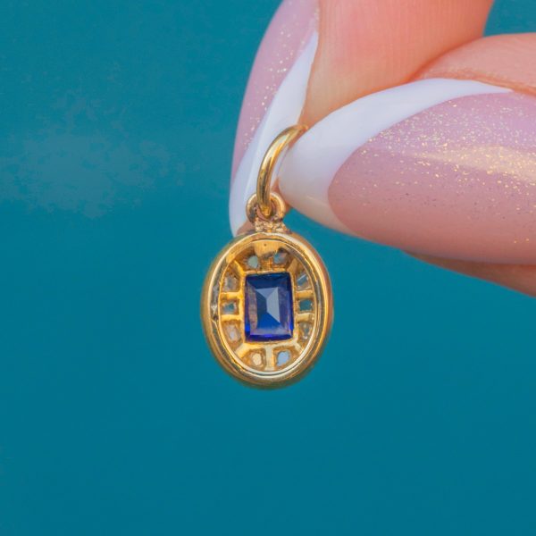 Edwardian 18ct Gold Sapphire Diamond Enamel Charm - Image 4