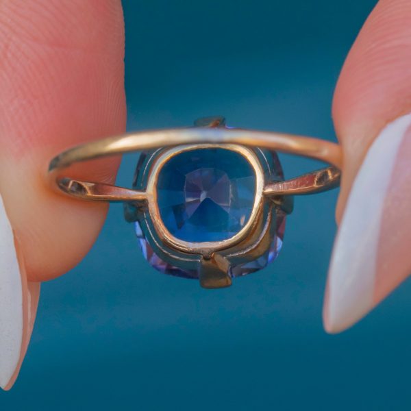 Art Deco 9ct Gold Blue Sapphire Ring, 4.70ct - Image 6