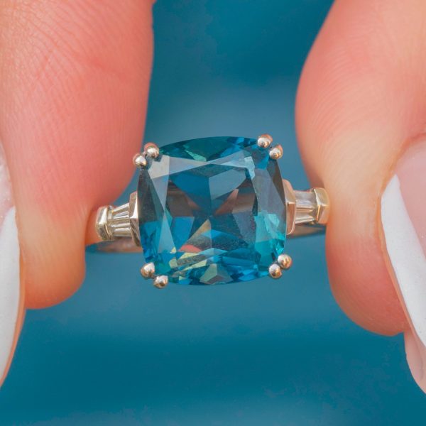 9ct White Gold Teal Spinel Diamond Ring 4.95ct