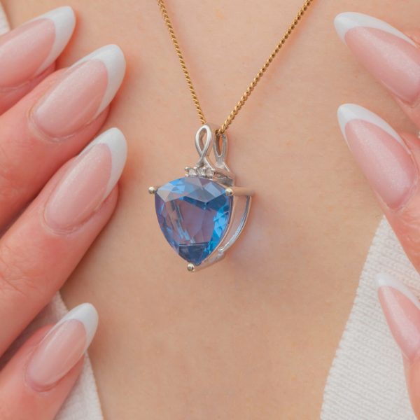 9ct White Gold Blue Spinel Pendant, 0.90ct - Image 7