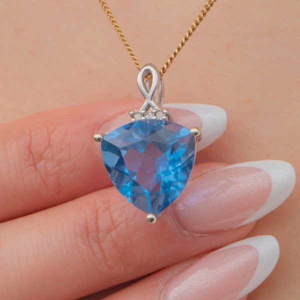9ct White Gold Blue Spinel Pendant, 0.90ct - Image 3